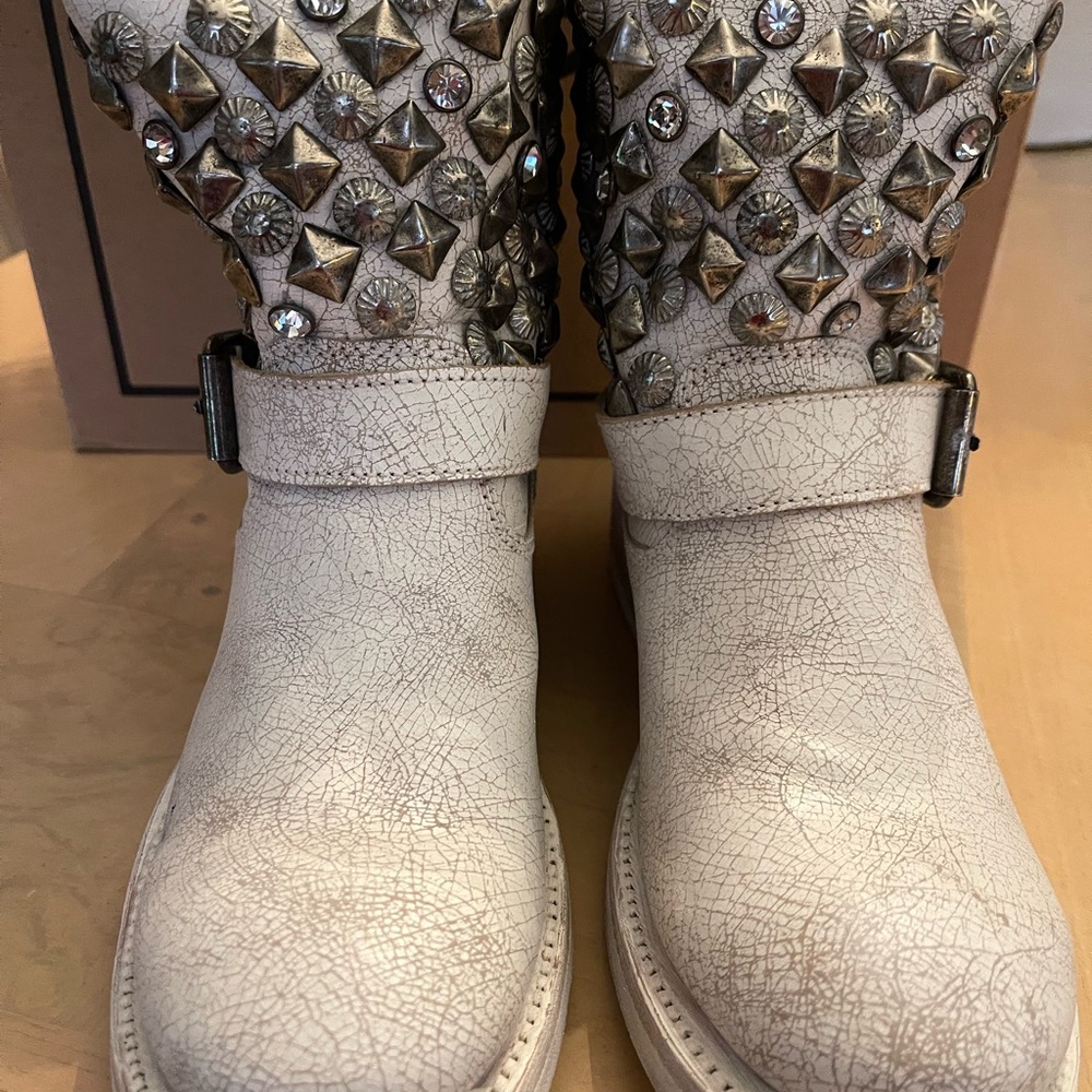 ASH Boots - Picture 3 of 9